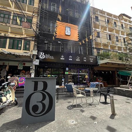 Bud Brew Beyond Dispensary And Hotel Bangkok Exterior photo