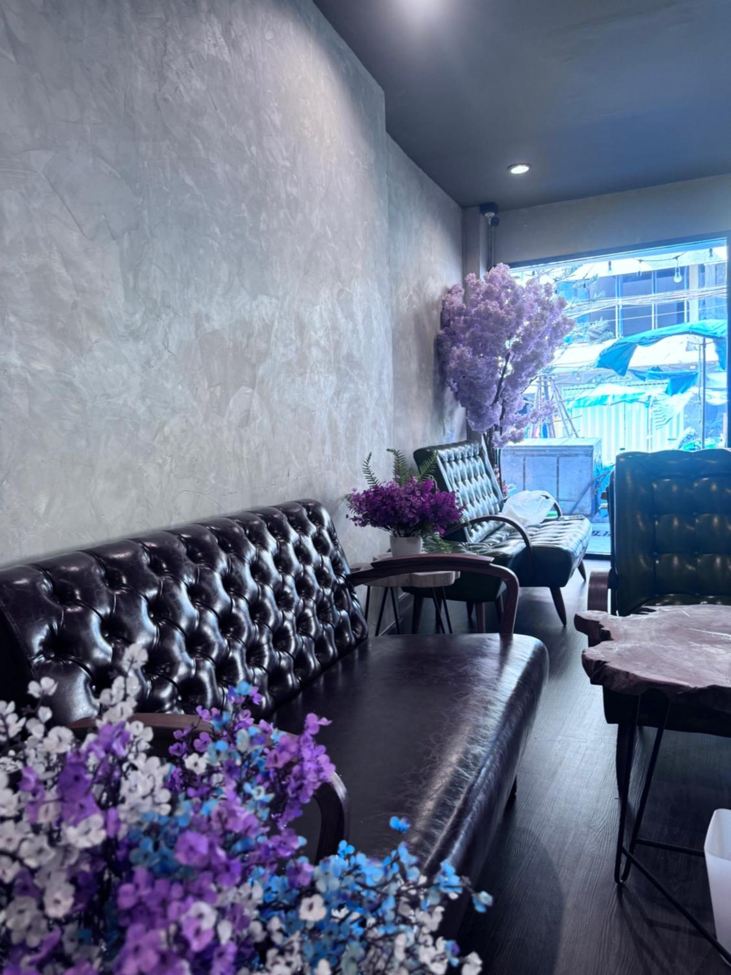 Bud Brew Beyond Dispensary And Hotel Bangkok Exterior photo