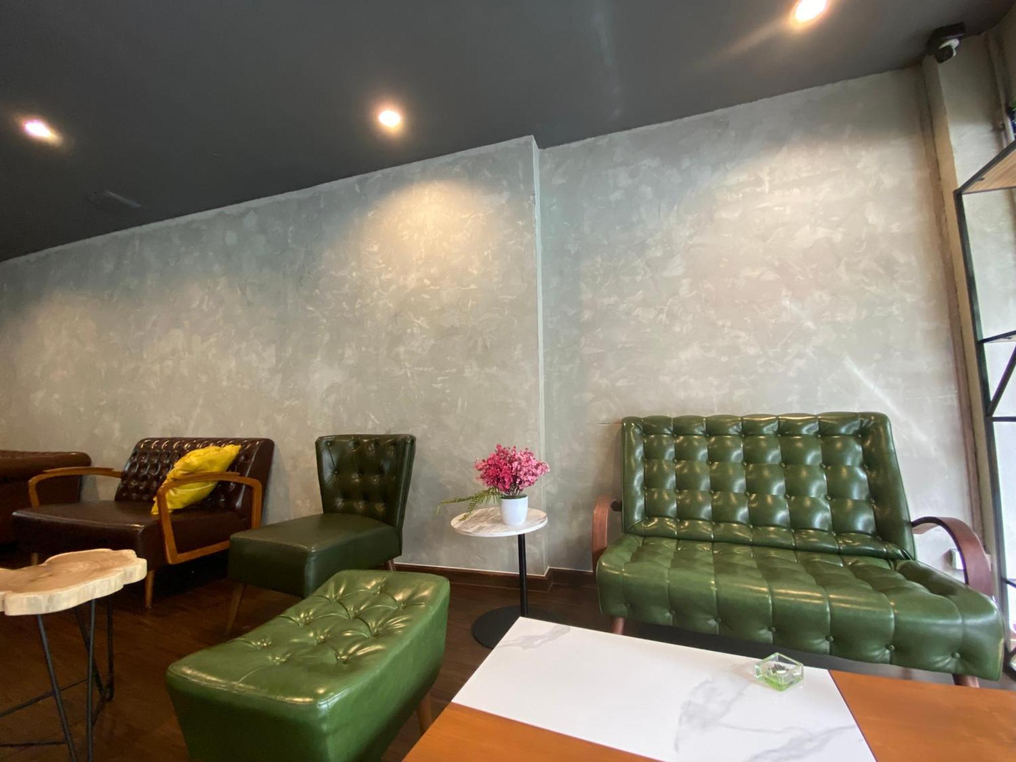 Bud Brew Beyond Dispensary And Hotel Bangkok Exterior photo
