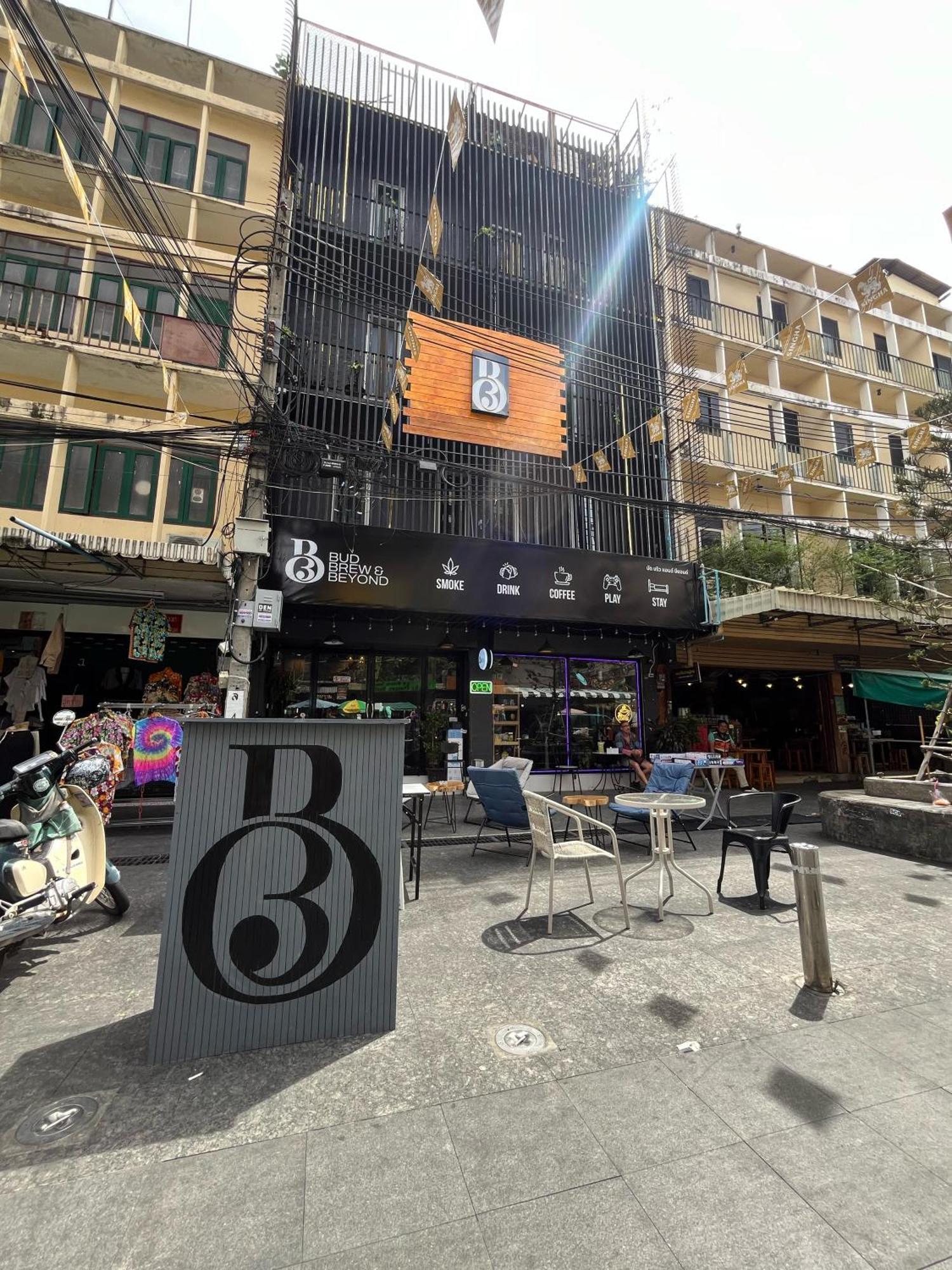 Bud Brew Beyond Dispensary And Hotel Bangkok Exterior photo